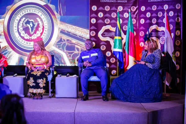 Heart of Service and Empowerment Award